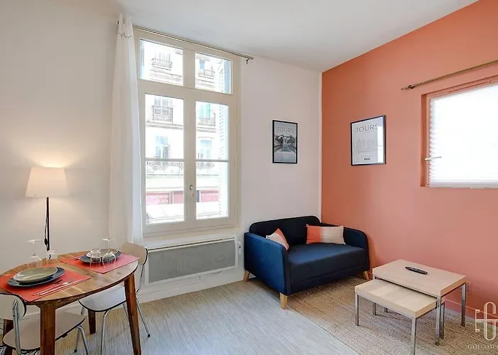 Le Mimosa - Place Des Halles * Тур